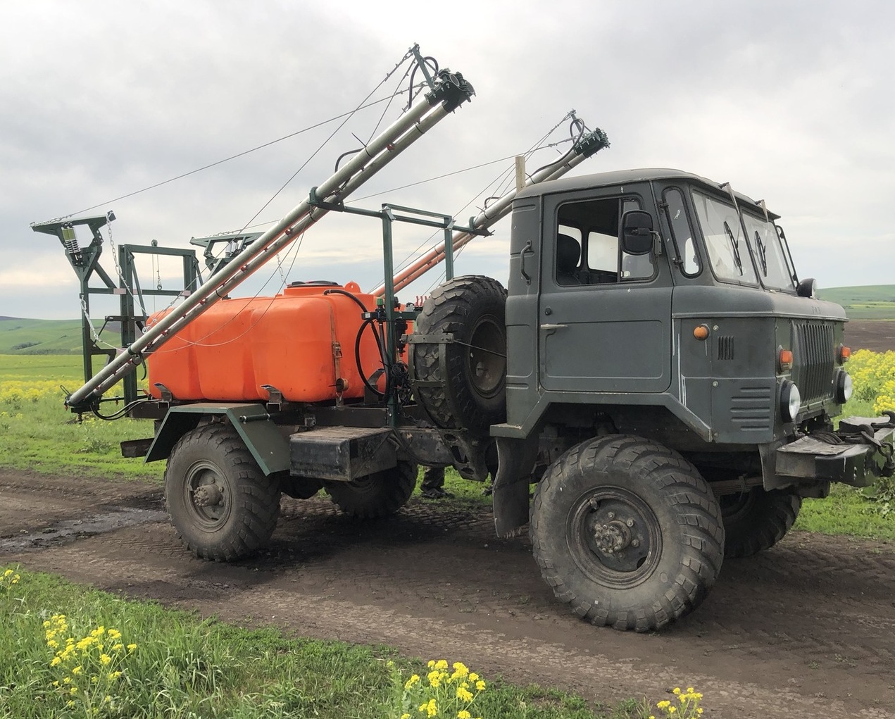Опрыскиватель ГАЗ 66 - 2000/24<br>