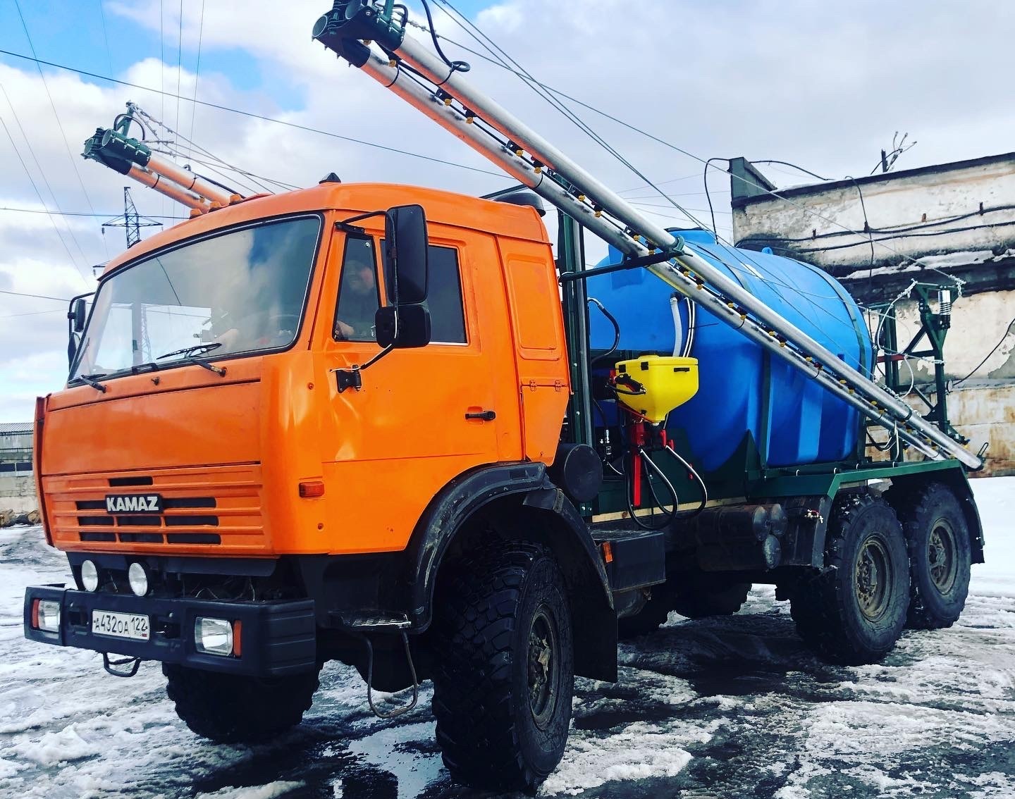 Опрыскиватель на а/м КАМАЗ 6х6